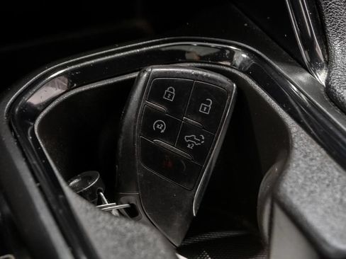 Used 2024 GMC Sierra 1500 AT4 w/ Technology Package AWD/4WD image 23