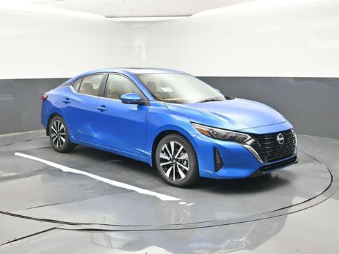 New 2025 Nissan Sentra SV w/ SV Premium Package image 7