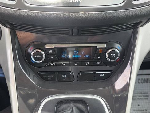 Used 2013 Ford C-MAX SEL FWD image 16