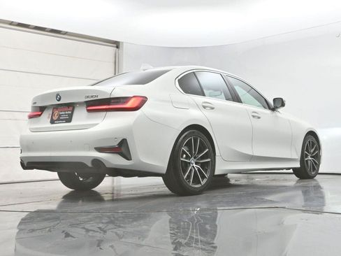 Used 2019 BMW 330i xDrive Sedan w/ Premium Package AWD/4WD image 29