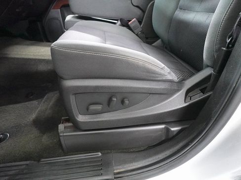 Used 2014 GMC Sierra 1500 SLE w/ SLE Value Package image 9