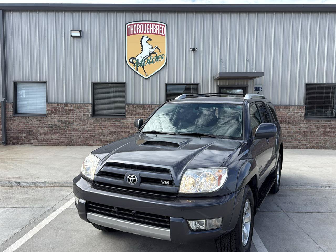 Used 2005 Toyota 4Runner SR5 AWD/4WD image 3