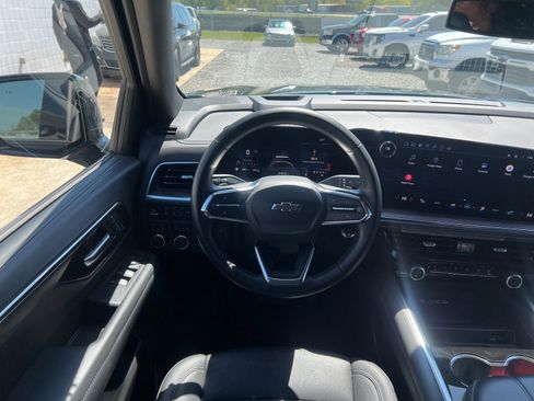 Used 2025 Chevrolet Tahoe Z71 image 11