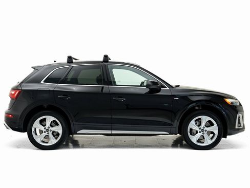 Certified 2025 Audi Q5 2.0T Premium Plus w/ Premium Plus Package image 2