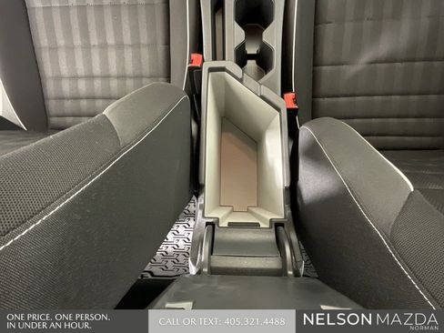 Used 2024 Volkswagen Jetta Sport image 42