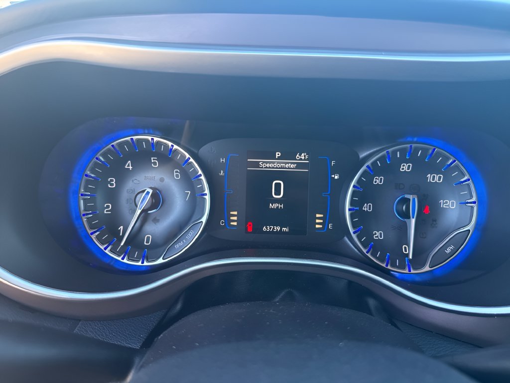 Used 2023 Chrysler Voyager LX FWD image 14