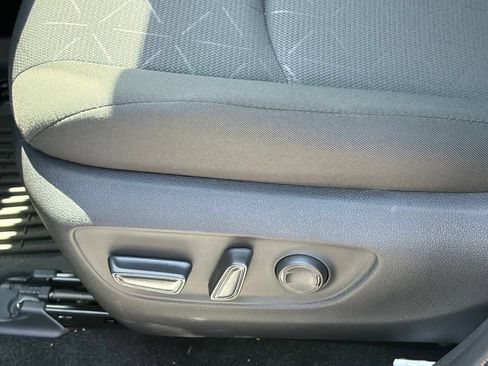Used 2025 Toyota RAV4 XLE AWD/4WD image 6