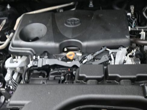 Used 2019 Toyota RAV4 XLE image 19