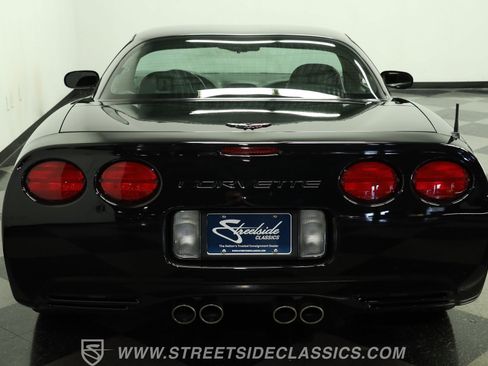 Used 2001 Chevrolet Corvette Z06 w/ Memory Pkg RWD image 9