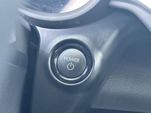 Used 2025 Toyota Sienna Limited FWD image 16