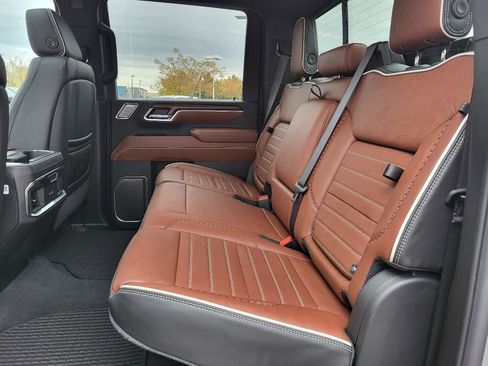 New 2026 GMC Sierra 2500 Denali Ultimate w/ Max Trailering Package image 5