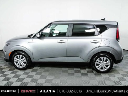 Used 2025 Kia Soul LX FWD image 26