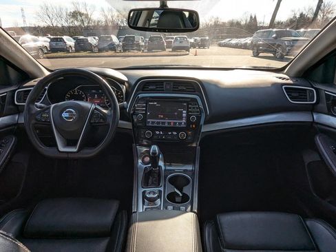 Used 2016 Nissan Maxima 3.5 SV image 2