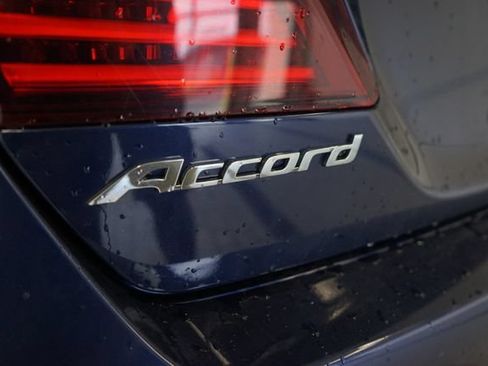 Used 2017 Honda Accord Sport Special Edition image 12