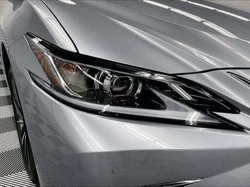 Used 2022 Lexus ES 350 w/ Premium Package FWD image 32