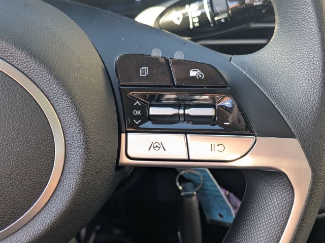 Used 2026 Hyundai Elantra SE FWD image 26