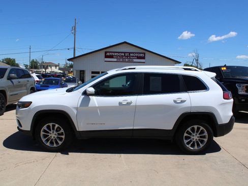 Used 2019 Jeep Cherokee Latitude w/ Popular Appearance Group AWD/4WD image 1