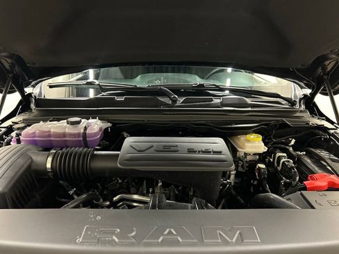 New 2026 RAM 1500 Express AWD/4WD image 12