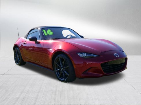 Used 2016 MAZDA MX-5 Miata Club image 9