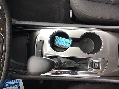 Used 2024 Chevrolet Malibu LT image 37