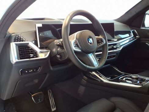 Used 2026 BMW X7 xDrive40i w/ M Sport Package AWD/4WD image 9