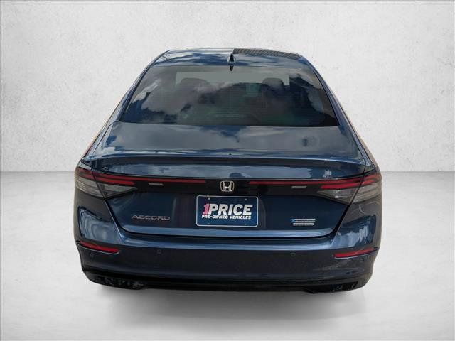 Used 2023 Honda Accord Touring image 6