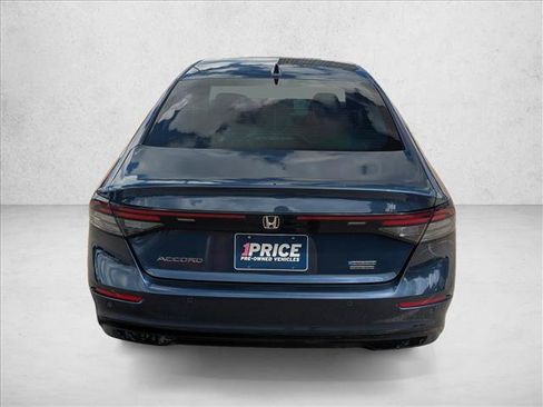 Used 2023 Honda Accord Touring image 6