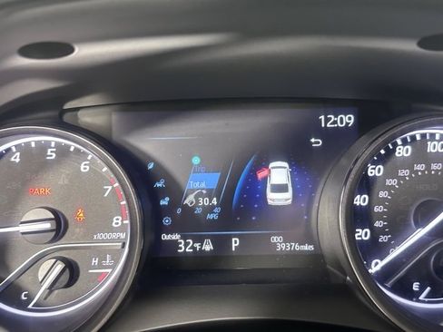 Used 2023 Toyota Camry SE image 25