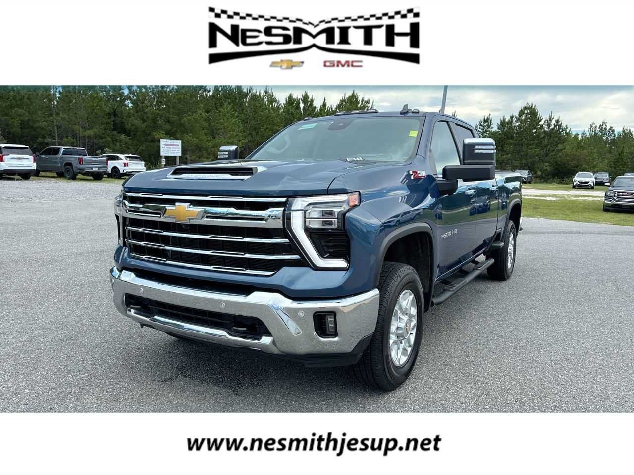 Used 2024 Chevrolet Silverado 2500 LTZ w/ LTZ Plus Package AWD/4WD image 1