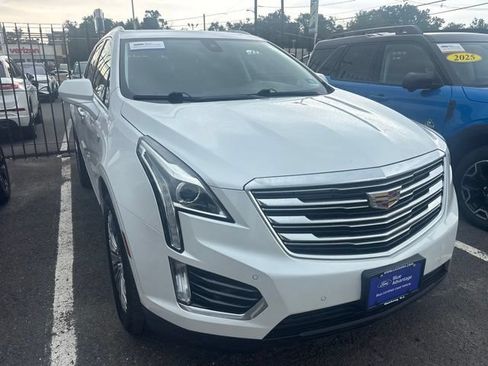Used 2018 Cadillac XT5 Luxury w/ Driver Awareness Package AWD/4WD image 15