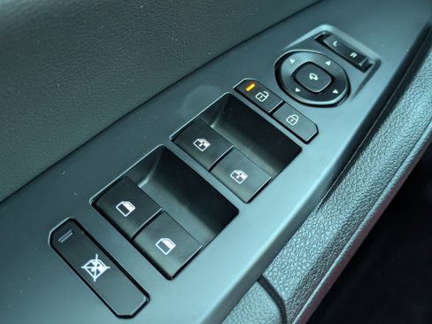 Certified 2026 Kia Sportage SX image 30