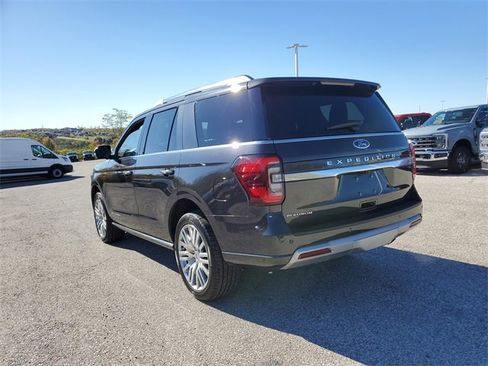 Used 2024 Ford Expedition Platinum image 6