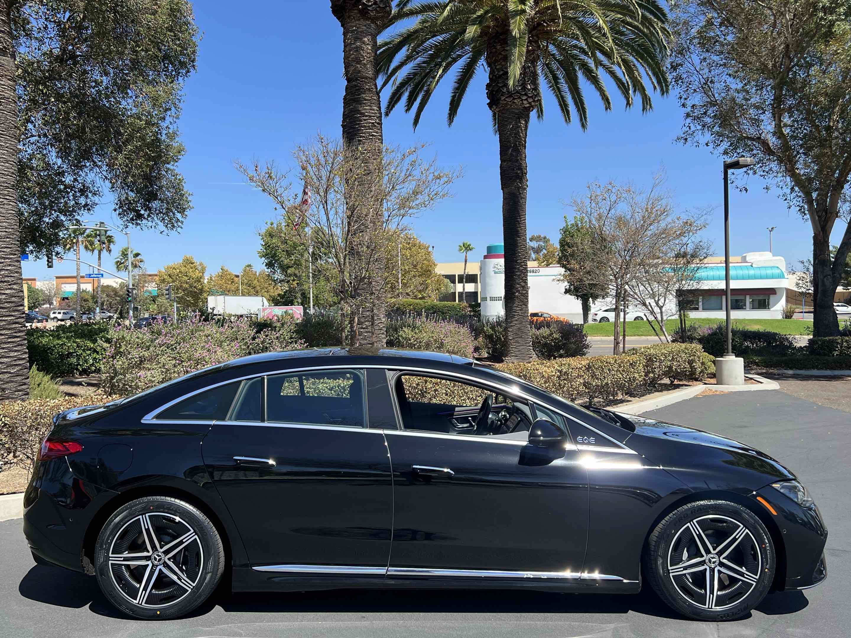 Used 2023 Mercedes-Benz EQE 350+ 4MATIC Sedan w/ Exclusive Trim Package image 20