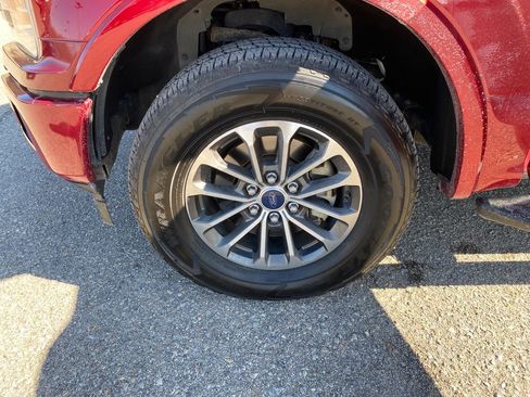 Used 2018 Ford F150 XLT w/ Equipment Group 302A Luxury image 26