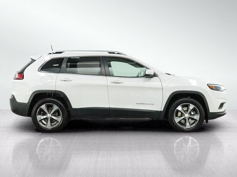 Used 2019 Jeep Cherokee Limited w/ Trailer Tow Group AWD/4WD image 6