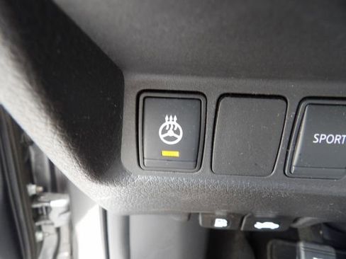 Used 2022 Nissan Rogue Sport SV FWD image 21