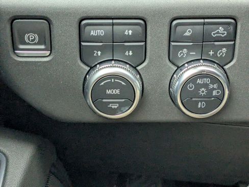 Used 2022 GMC Sierra 1500 SLT w/ SLT Convenience Package image 19