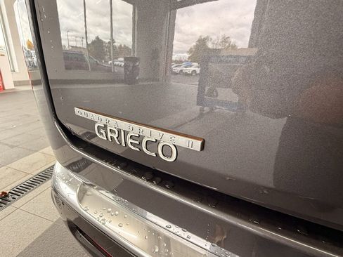 Used 2022 Jeep Grand Wagoneer Series III image 9