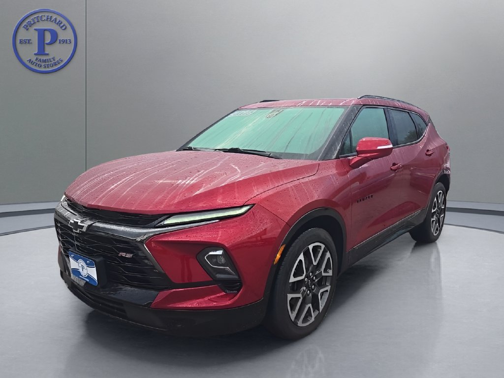 Used 2023 Chevrolet Blazer RS w/ Driver Confidence II Package AWD/4WD image 3