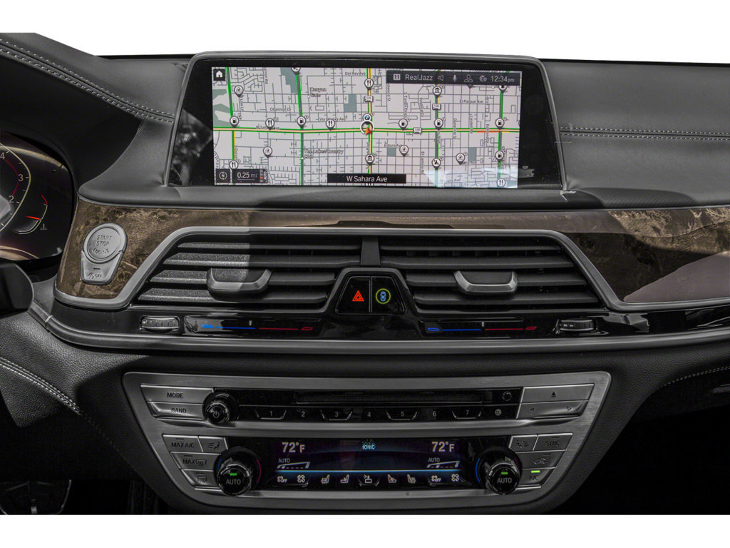 Used 2020 BMW 750i xDrive w/ Executive Package AWD/4WD image 14