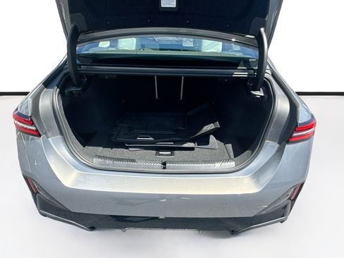Used 2025 BMW i5 xDrive40 w/ M Sport Package AWD/4WD image 24