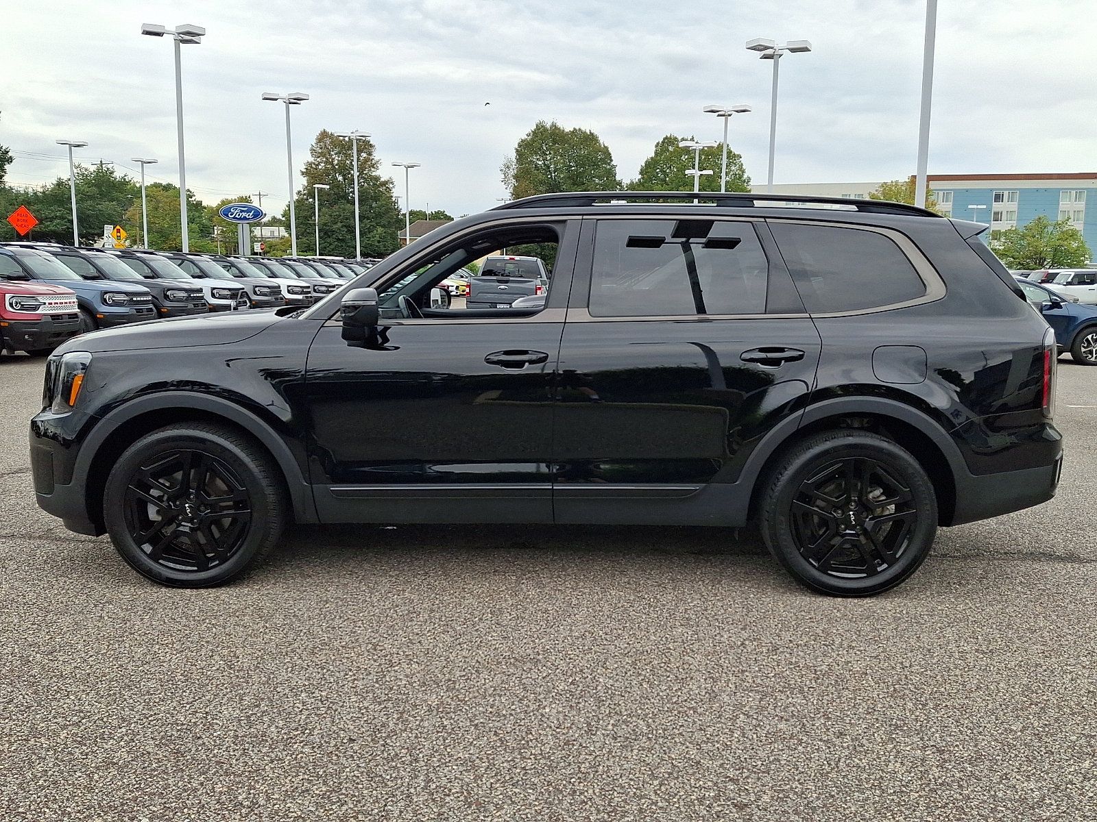 Used 2024 Kia Telluride EX X-Line AWD/4WD image 6