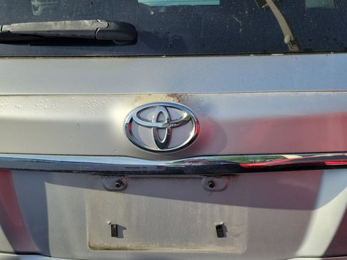 Used 2012 Toyota RAV4 Sport w/ Appearance Pkg image 18