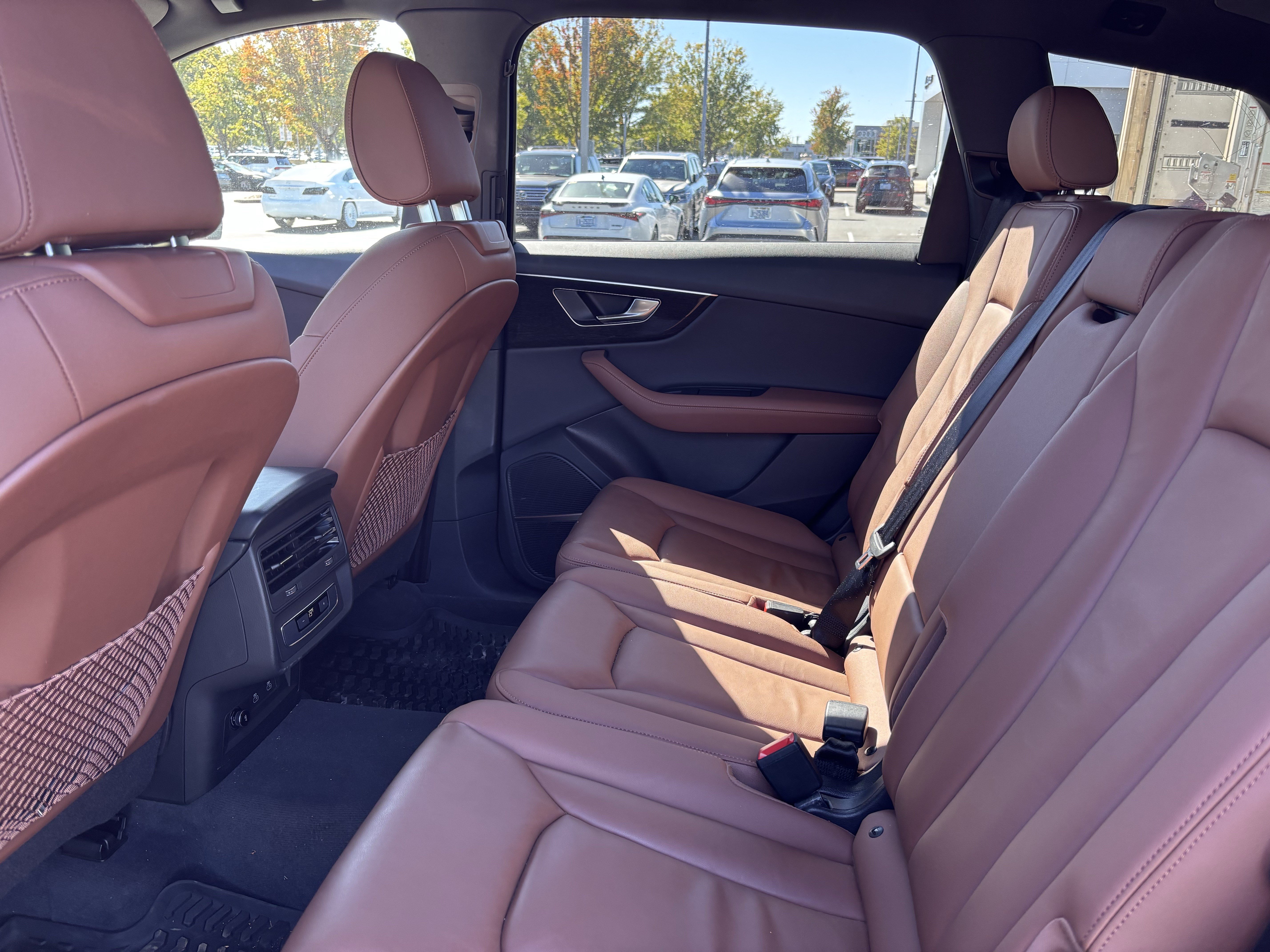 Used 2023 Audi Q7 2.0T Premium Plus w/ Premium Plus Package AWD/4WD image 18