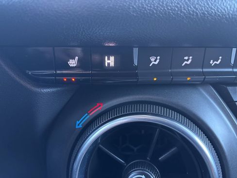 Certified 2020 Chevrolet Blazer LT w/ Sound & Technology Package image 24