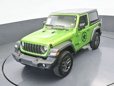Used 2025 Jeep Wrangler Sport image 38
