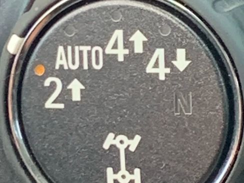 Used 2018 Chevrolet Silverado 1500 LT w/ Texas Edition image 29