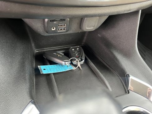 Used 2021 Chevrolet Traverse Premier w/ LPO, Cargo Package image 31