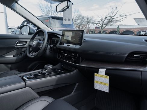 New 2026 Nissan Rogue Platinum image 27