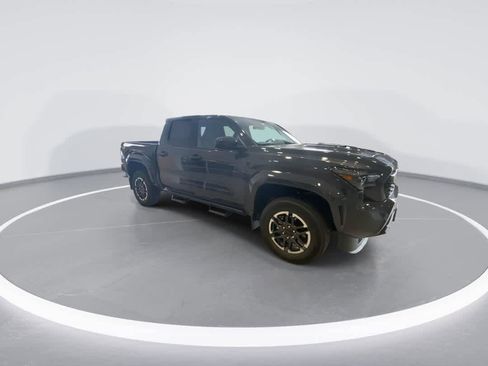 Certified 2025 Toyota Tacoma TRD Sport AWD/4WD image 2